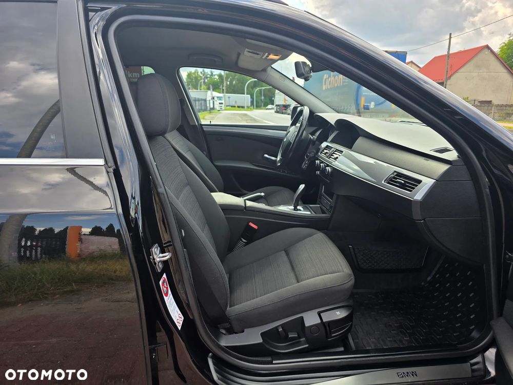 BMW Seria 5 523i Edition Exclusive - 13