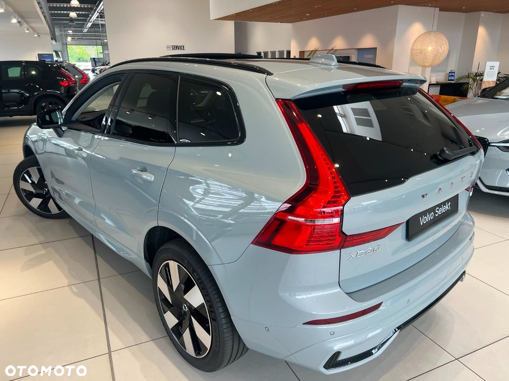 Volvo XC 60 T8 Plug-In Hybrid AWD Ultimate Dark - 3