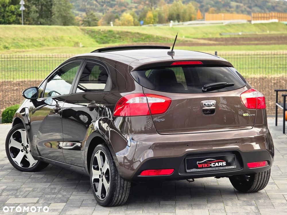Kia Rio 1.4 Edition 7 - 10