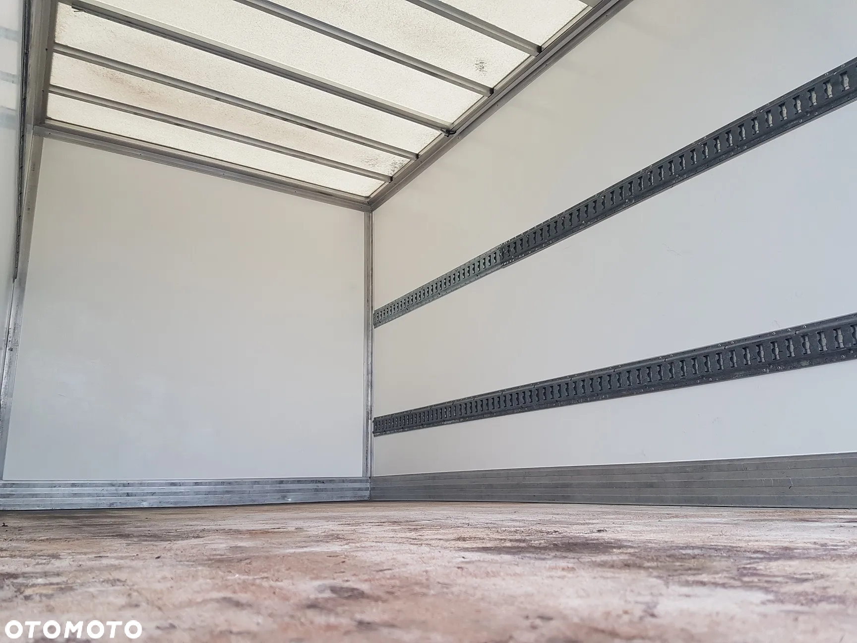 Renault MASTER KONTENER 8EP 4,21x2,23x2,22 KLIMA MANUAL KRAJOWY 6-BIEGÓW - 32