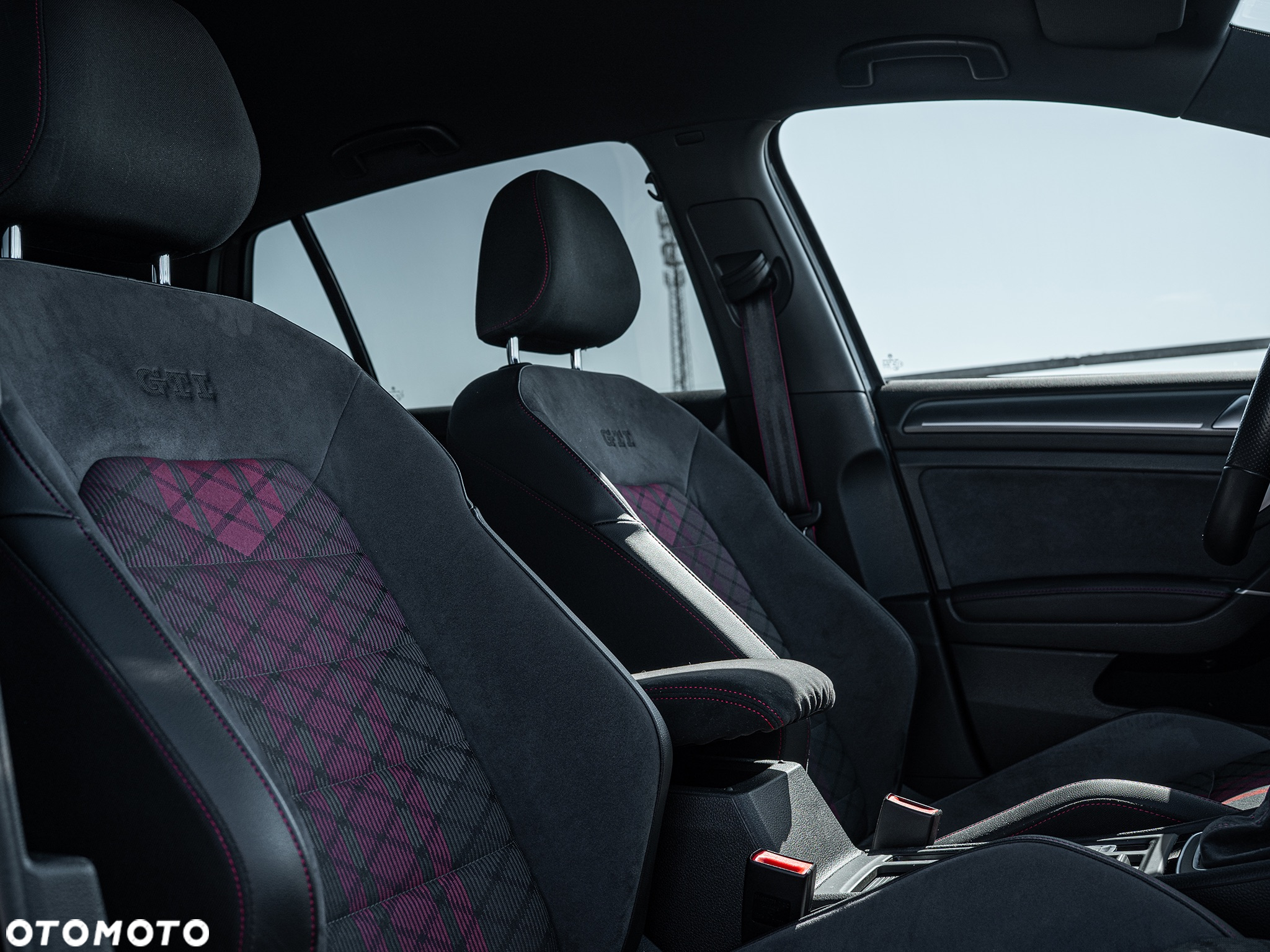 Volkswagen Golf VII 2.0 TSI GTI TCR DSG - 12