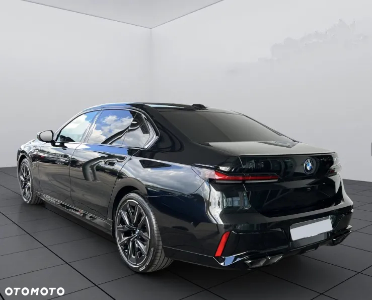 BMW Seria 7 M760e PHEV xDrive sport - 2