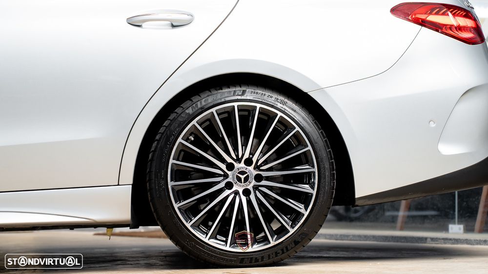 Mercedes-Benz C 300 d AMG Line - 13