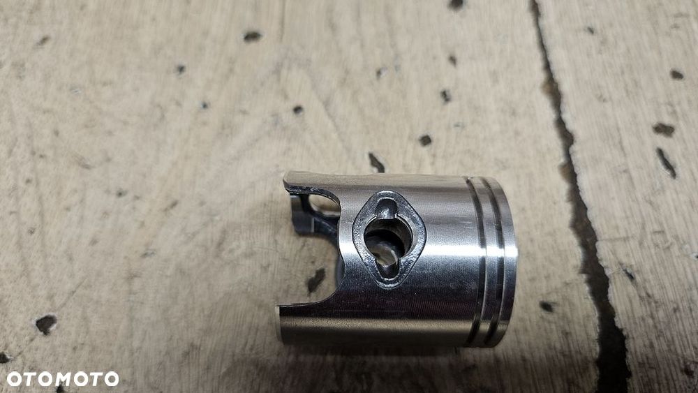 Tłok sworzeń pierścienie Aprilia Area 51  AP8206863 - 4