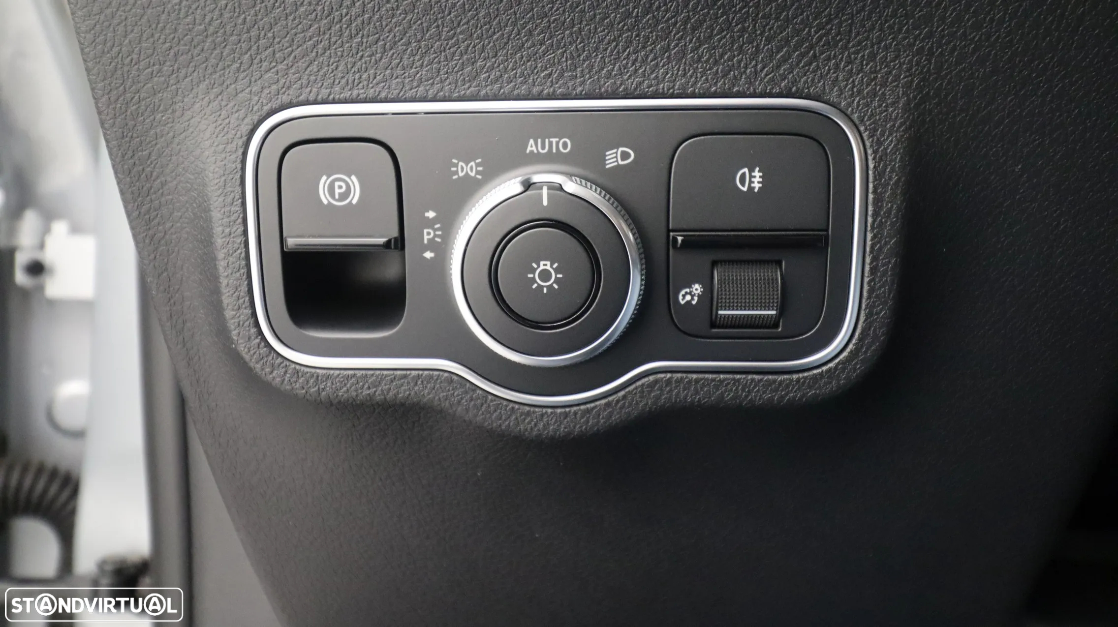 Mercedes-Benz GLB 180 d AMG Line - 18