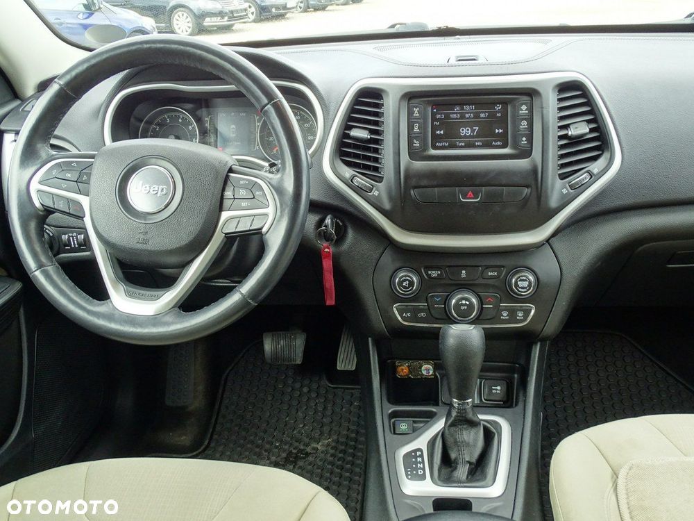Jeep Cherokee - 7
