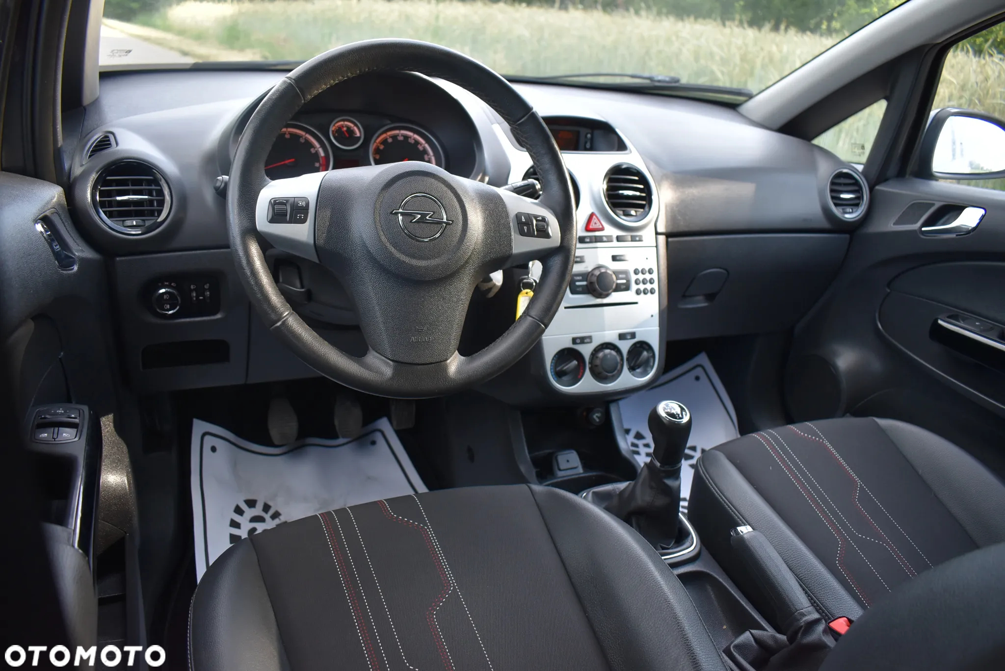 Opel Corsa 1.4 16V 150 Jahre - 20