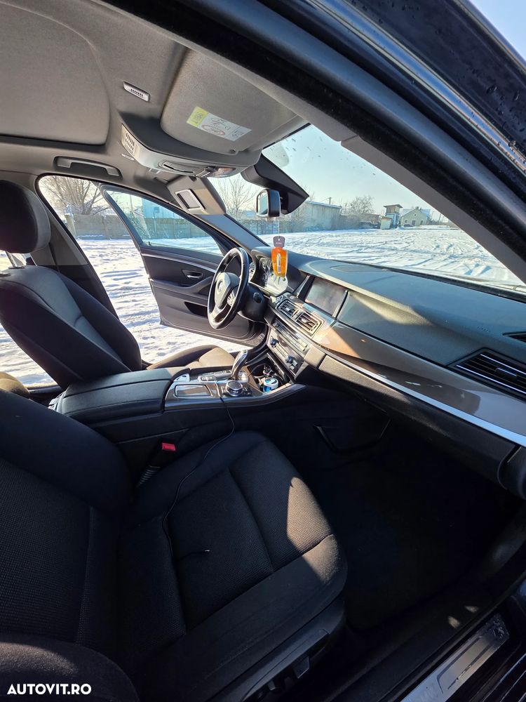 BMW Seria 5 525d xDrive - 5