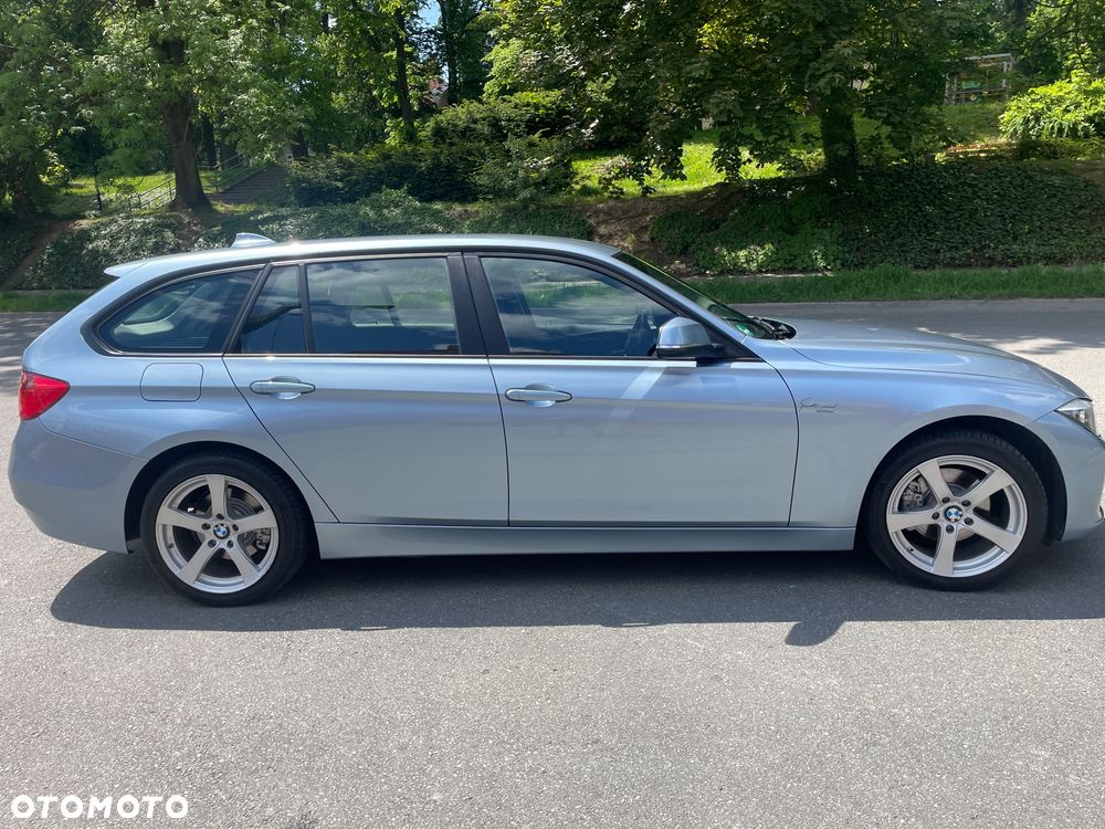 BMW Seria 3 318d Sport Line - 9