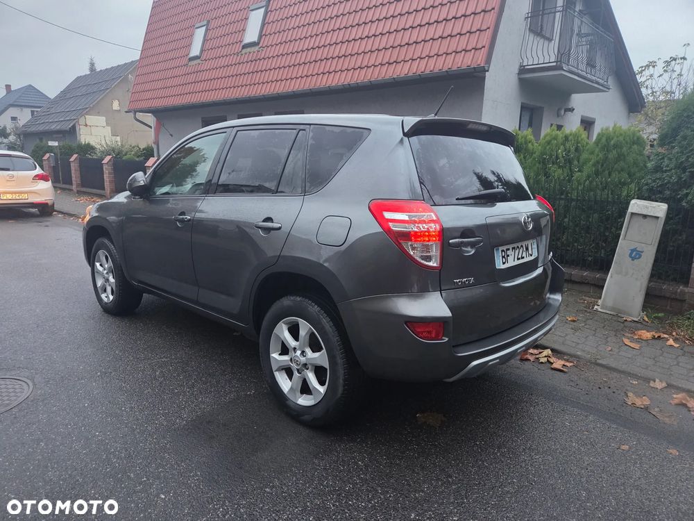 Toyota RAV4 2.2 D-4D 4x4 Executive - 16