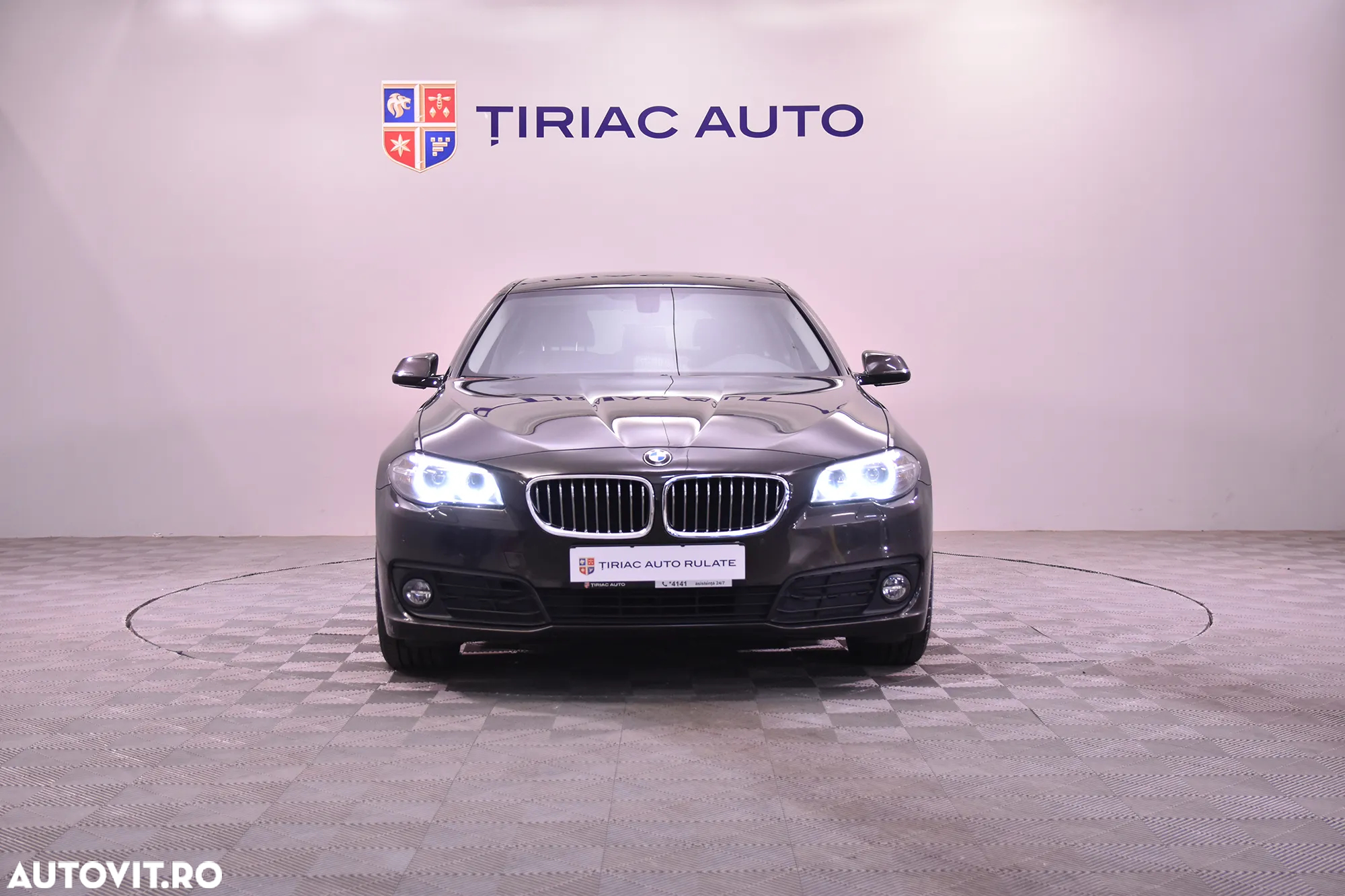 BMW Seria 5 520i Touring Aut. - 8