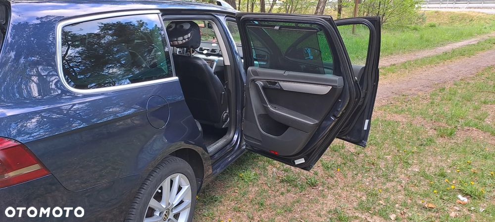 Volkswagen Passat 2.0 TDI DPF Highline - 22