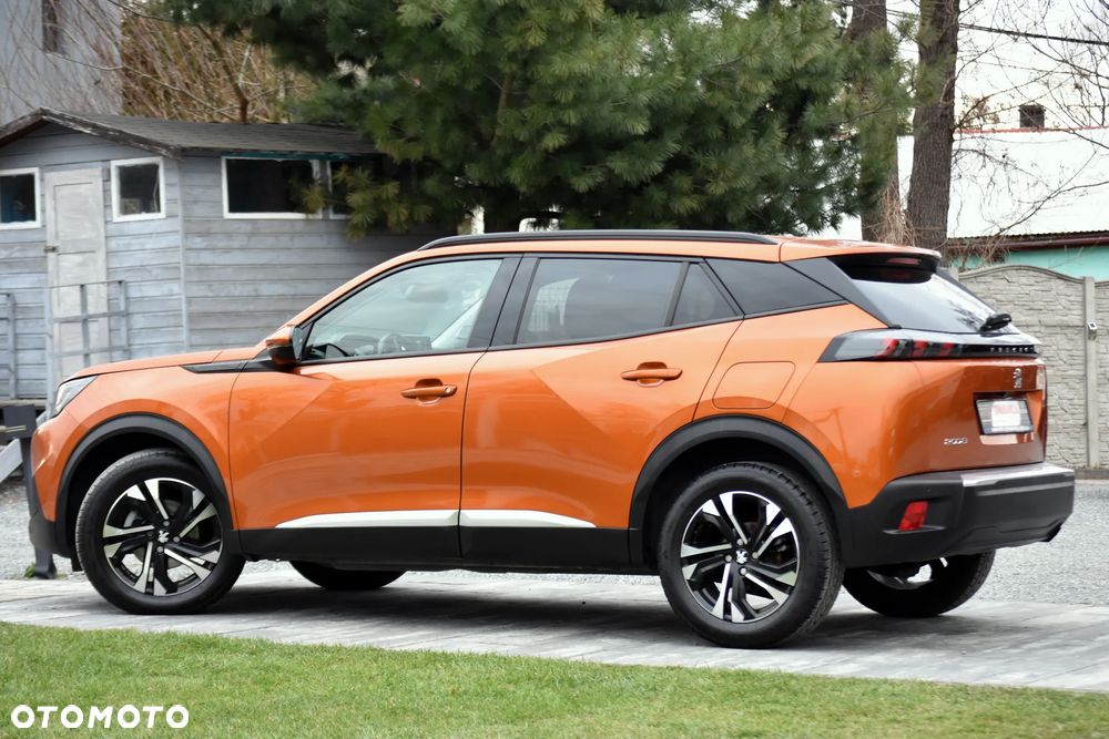 Peugeot 2008 ver-puretech-130-allure - 9