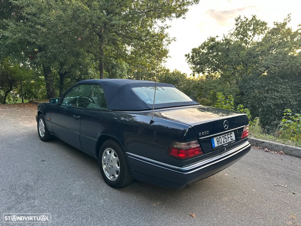 Mercedes-Benz E 200 - 9