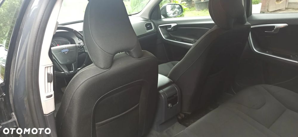 Volvo V60 D2 Momentum - 7