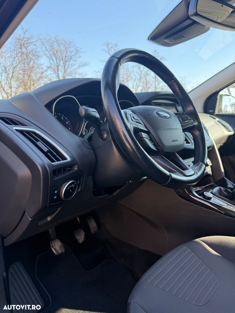 Ford Focus 1.0 EcoBoost Titanium - 15
