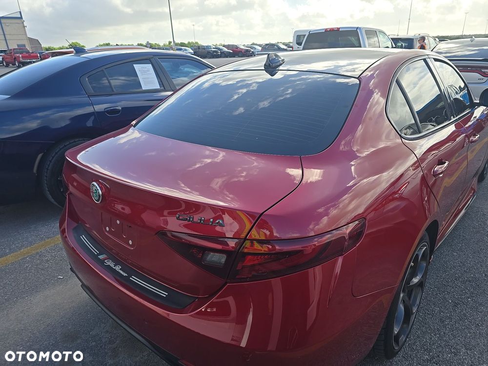 Alfa Romeo Giulia - 4
