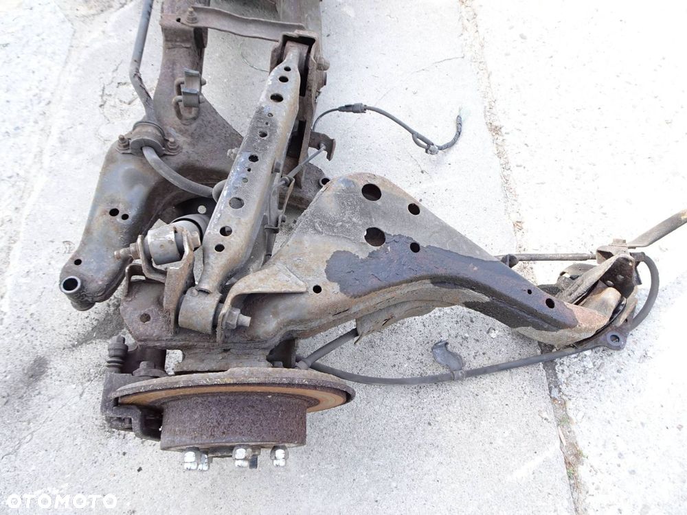 belka tył zawieszenie kpl. nissan qashqai j10 06-13 r. - 7