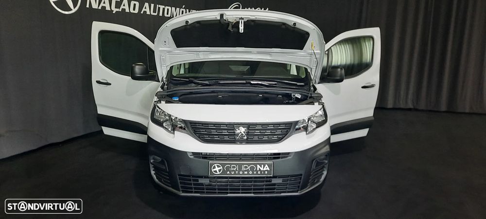 Peugeot Partner Longa 1.5 BlueHDi 100cv 6 vel. 3 lug. 5 portas - 22