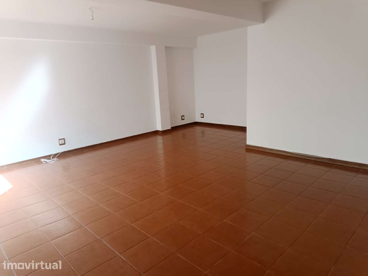 Apartamento T4 em Coimbra (Rua Carlos Seixas) - Grande imagem: 3/17