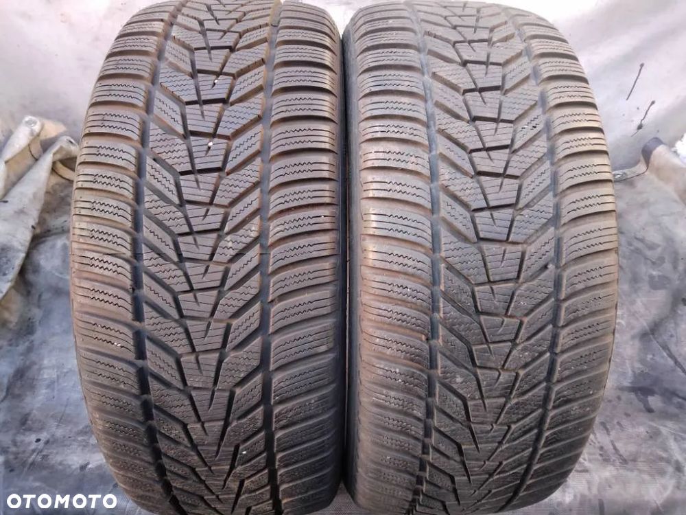 Hankook Winter Icept EVO 3 235/45 R18 98V 2022 2023 7.5-8mm
