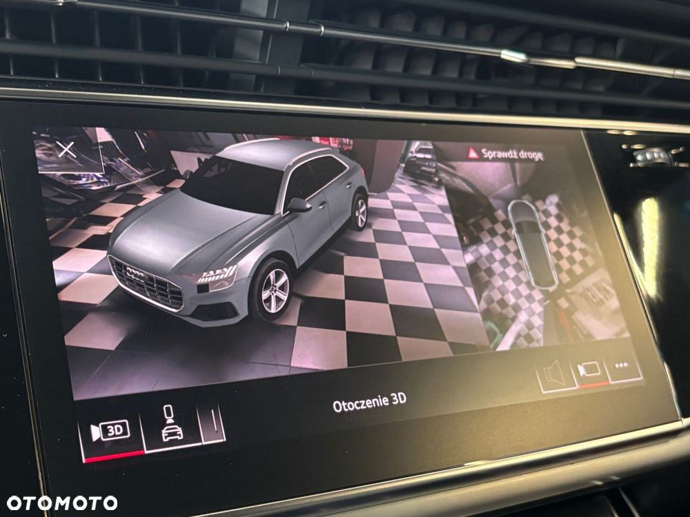 Audi Q8 - 25