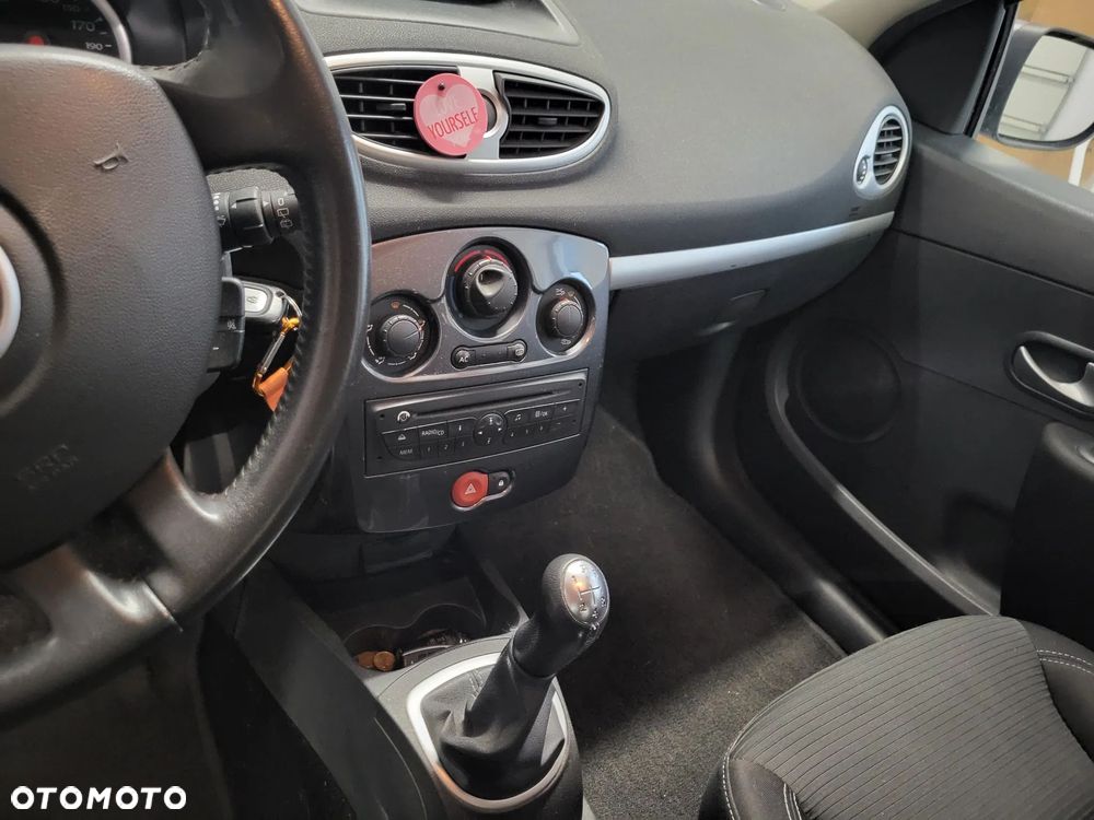 Renault Clio 1.2 16V TCE Alize - 12