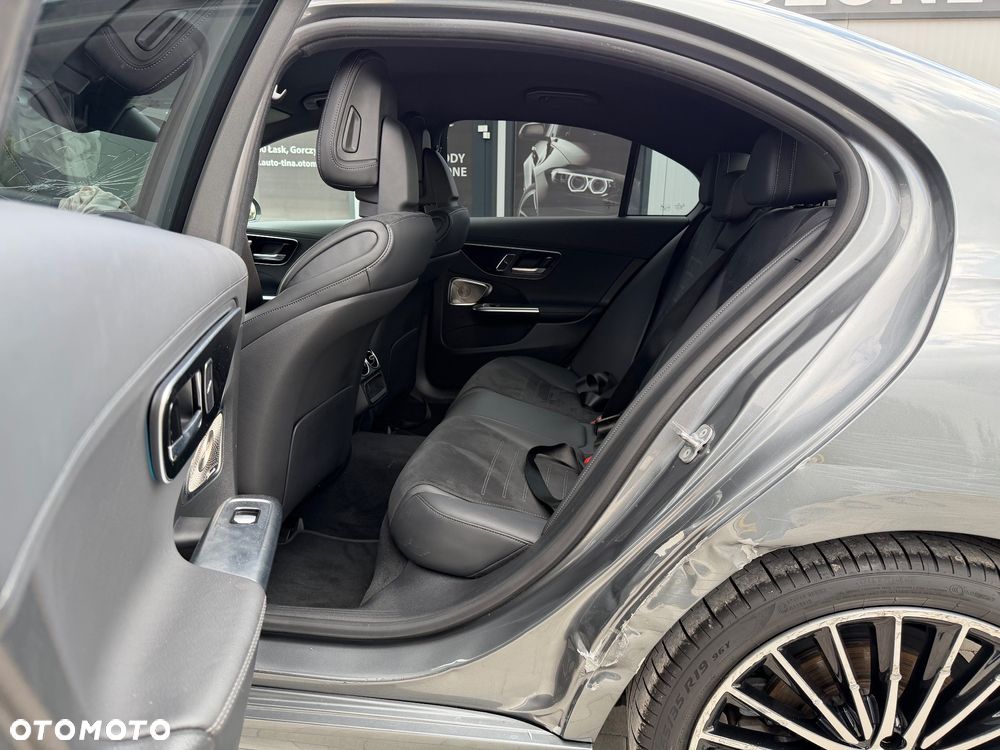 Mercedes-Benz Klasa C 220 d mHEV 4-Matic AMG - 15