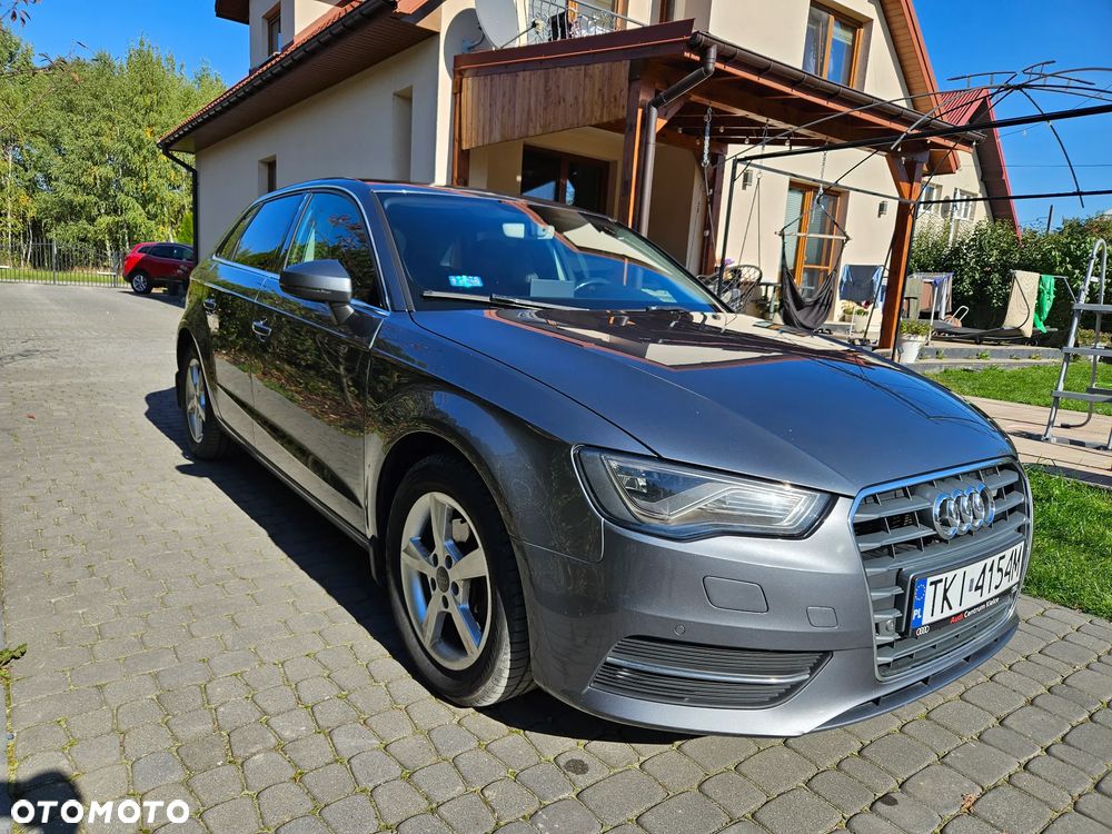 Audi A3 Sportback - 2