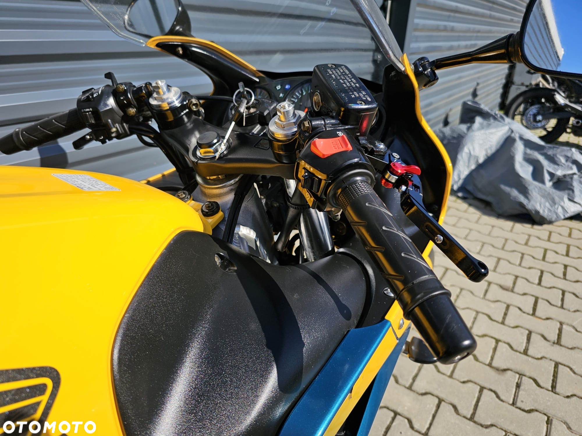 Honda CBR - 14