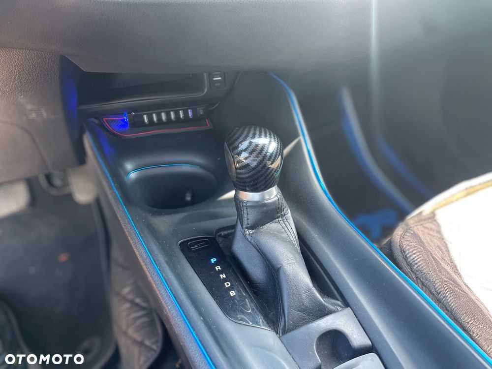 Toyota C-HR - 8