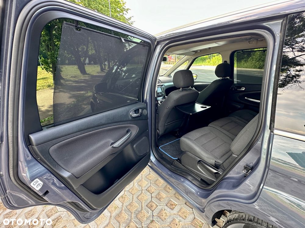 Ford Galaxy 2.0 TDCi DPF Business Edition - 28