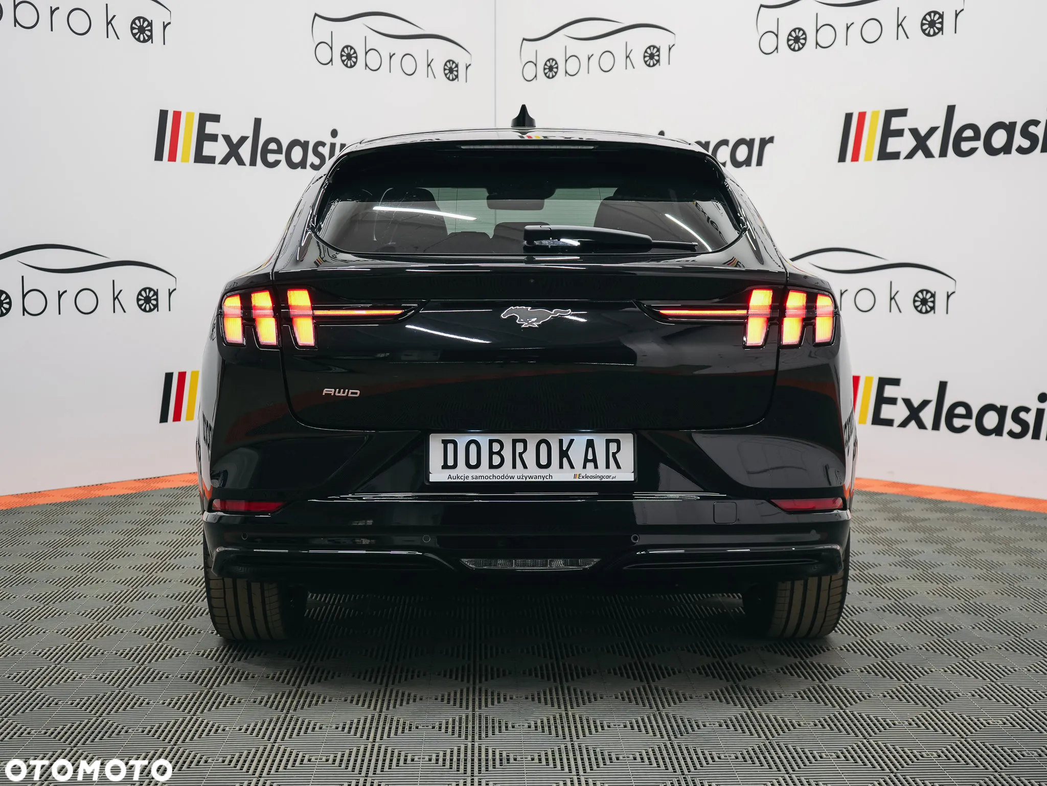 Ford Mustang Mach-E 73 kWh AWD Premium - 10