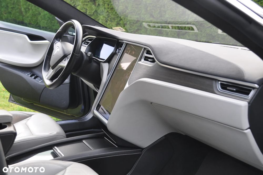 Tesla Model S 70 - 11