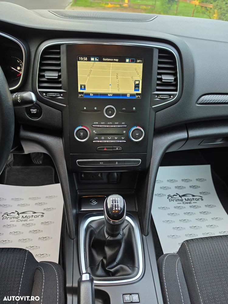 Renault Megane BLUE dCi 115 BUSINESS EDITION - 32