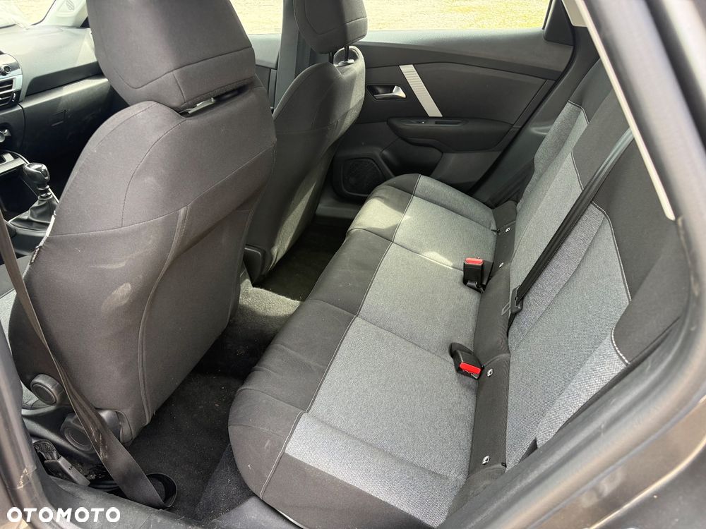 Citroën C4 BlueHDi 110 Stop&Start FEEL - 11