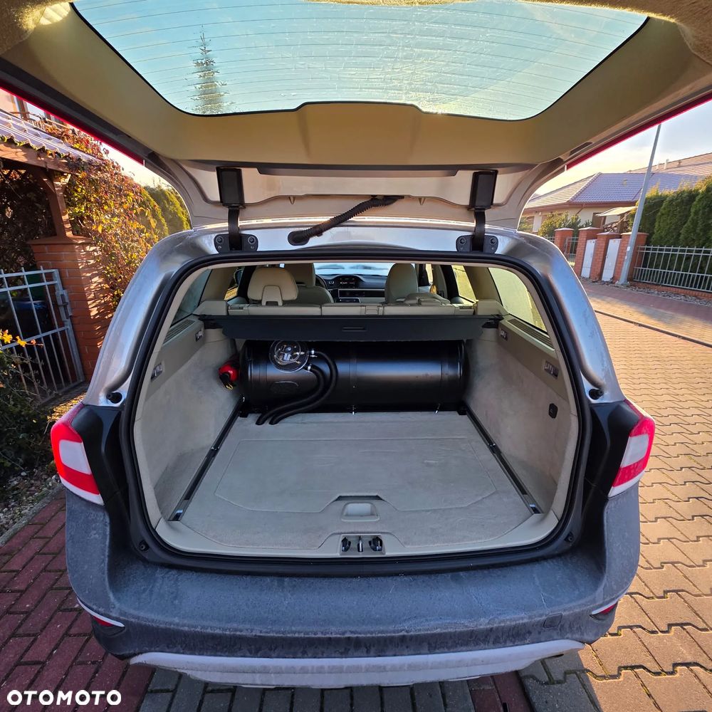 Volvo XC 70 T6 AWD Geartronic Summum - 12