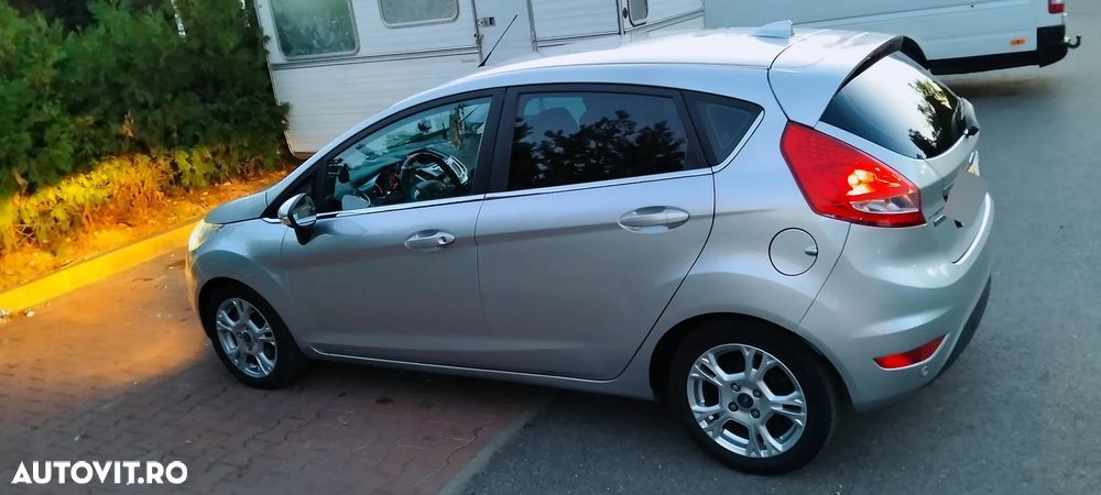 Ford Fiesta 1.6 TDCI Titanium - 13