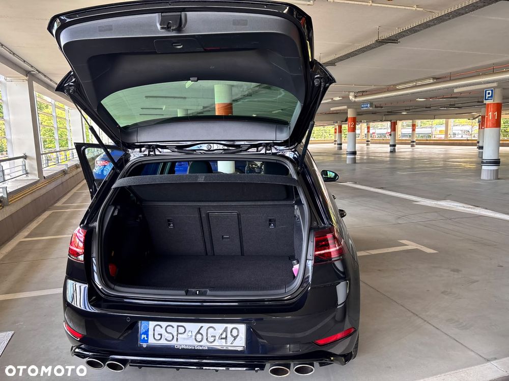Volkswagen Golf - 24