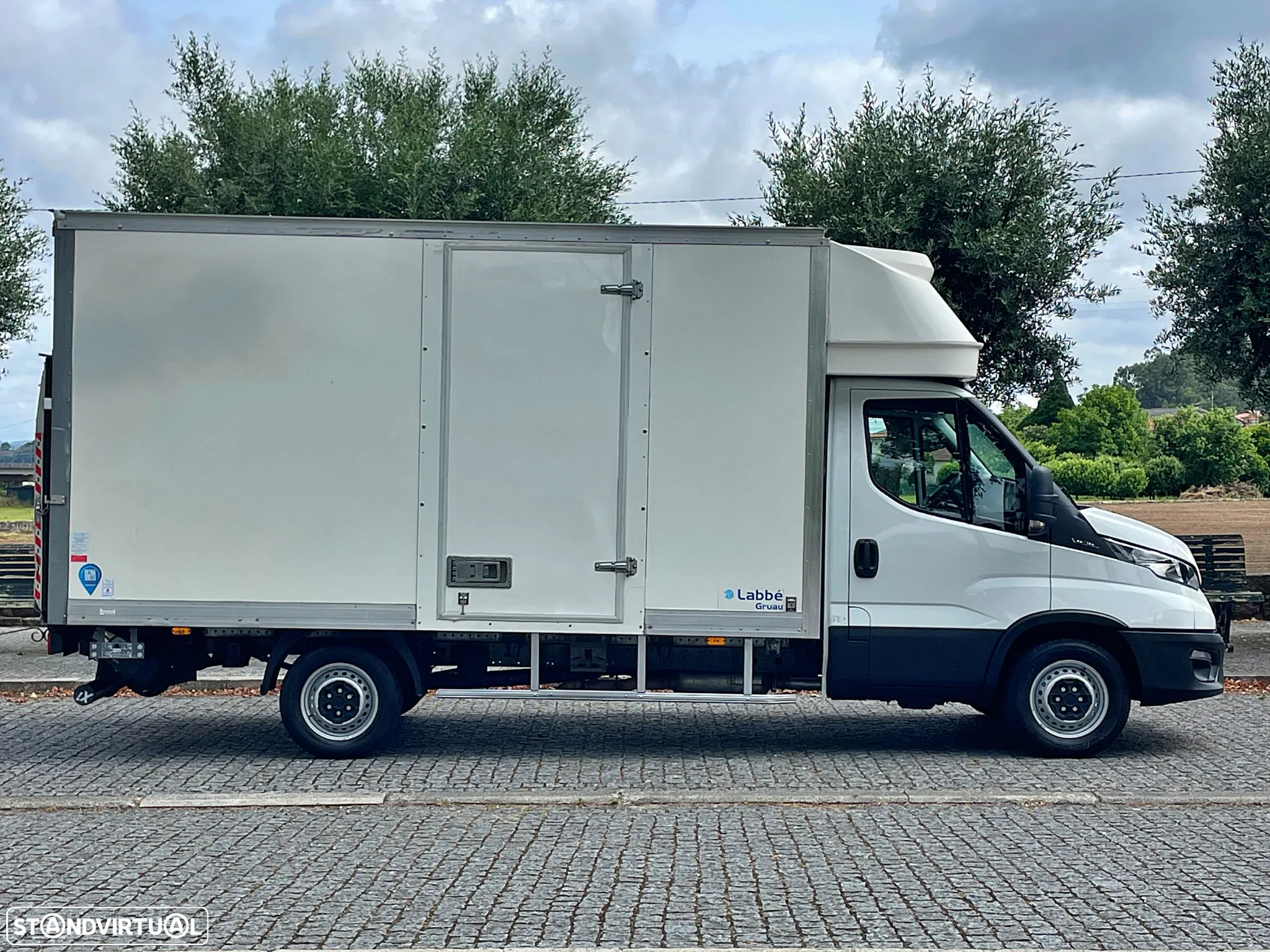 Iveco Daily 35S16 Contentor + Plataforma elevatória - 4