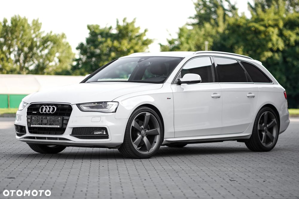 Audi A4 Avant 2.0 TDI Quattro Design S tronic - 32