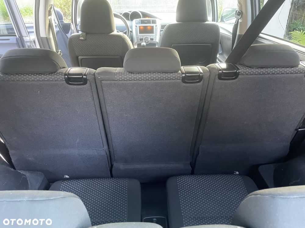 Toyota Verso - 4