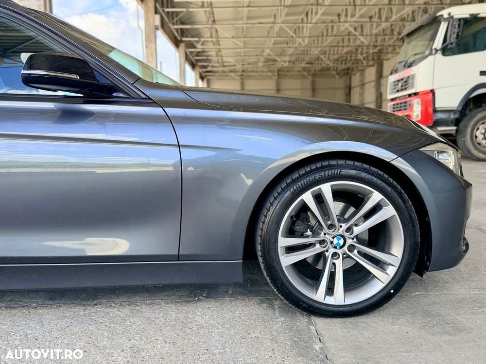 BMW Seria 3 - 34
