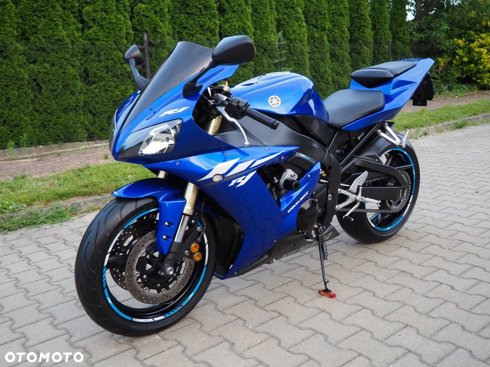 Yamaha R1 - 7