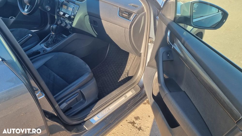 Skoda Octavia 2.0 TDI 4x4 DSG Scout - 6