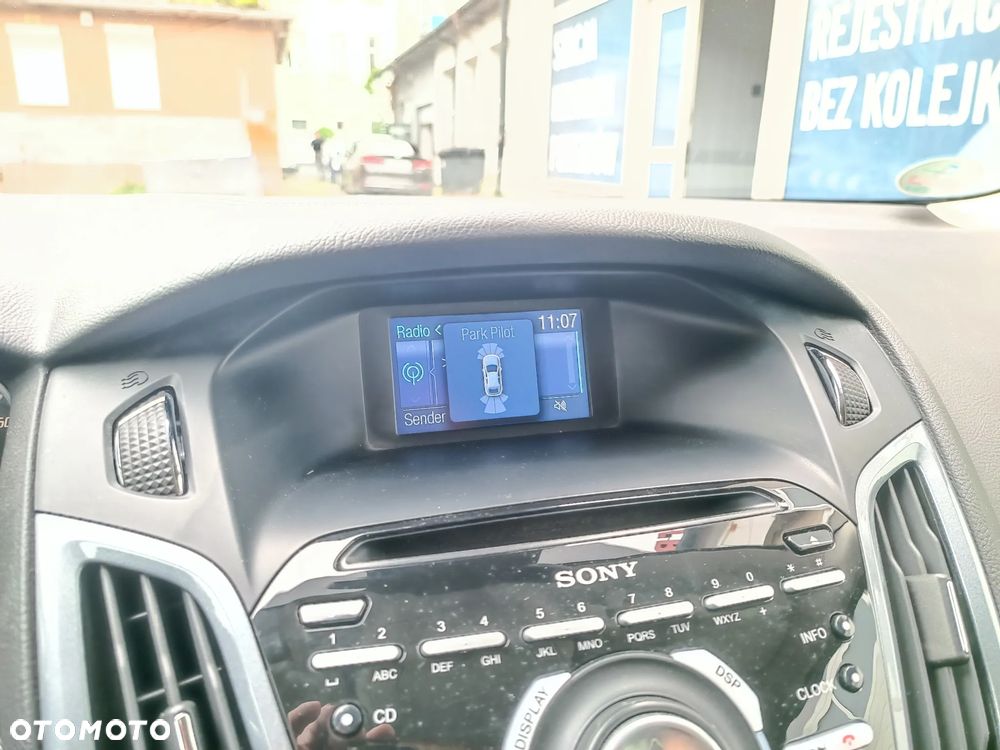 Ford Focus 1.6 EcoBoost Titanium - 22
