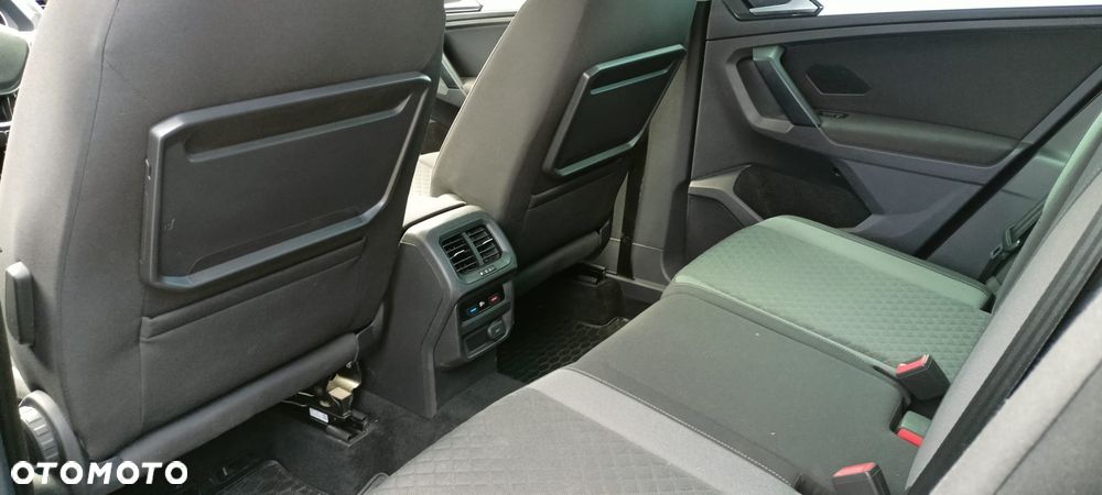 Volkswagen Tiguan - 11