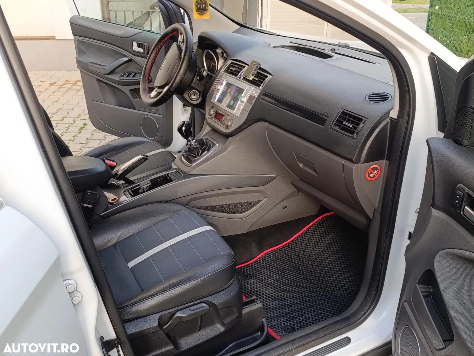 Ford Kuga - 7
