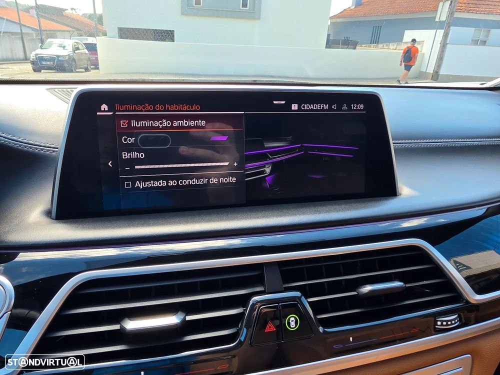 BMW 730 d Pack M Auto - 28