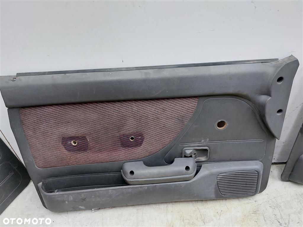 TAPICERKA BOCZKI DRZWI KOMPLET Polonez Caro - 5